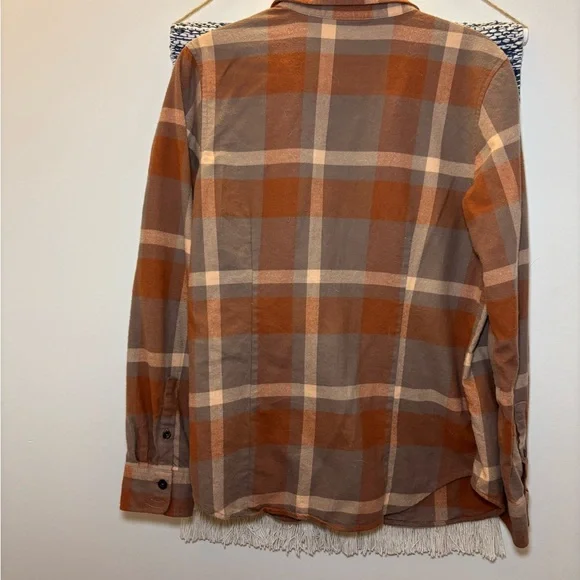 Patagonia Organic Cotton Plaid Shirt - Brown and Tan women’s small - Picture 3 of 4